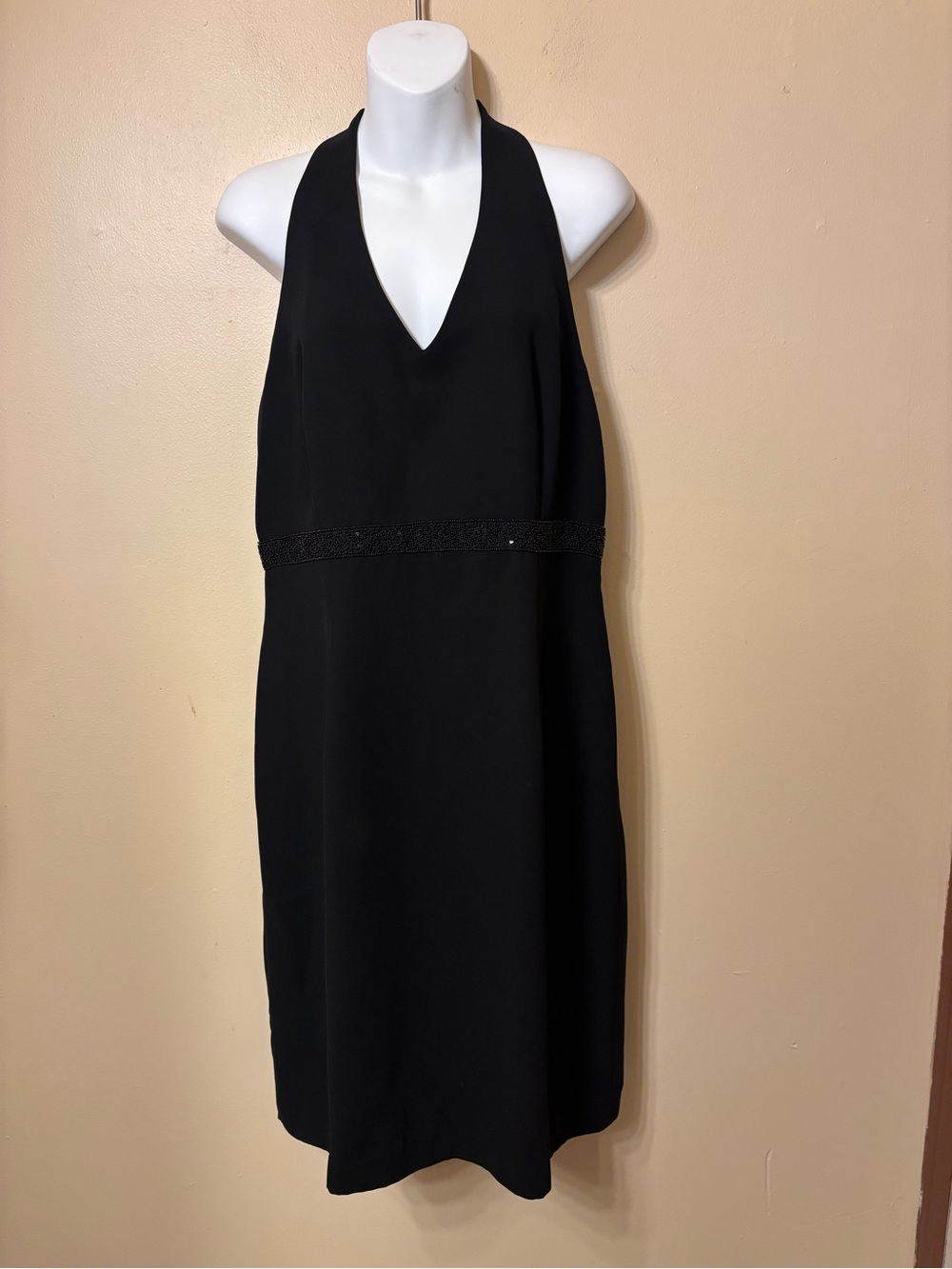 Donna Morgan petites Black Halter V-Neck Cocktail Dress with Beaded Waist SZ 14